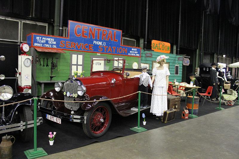 7de Oldtimerbeurs te Genk (26).JPG